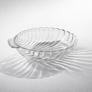 GORGEOUS VINTAGE CLEAR TEXTURED GLASS CLAM‎ SHELL FOOTED BOWL ANCHOR HOCKING